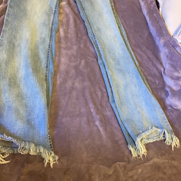 NEW JEANS ❤️❤️ - Picture 2 of 4